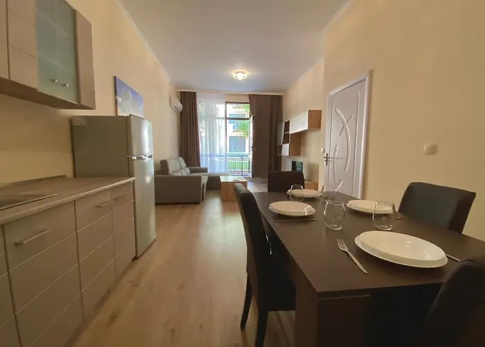 Ramay Apart-complex Aziz Konstantin ve Elena