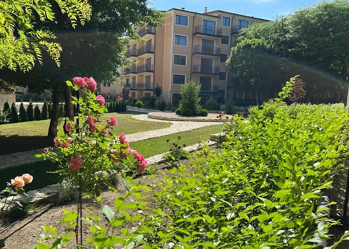 Ramay Apart-complex Daire Aziz Konstantin ve Elena